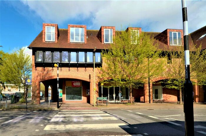 1 Bedroom Apartment To Rent In Victoria Road, Horley, Surrey, RH6