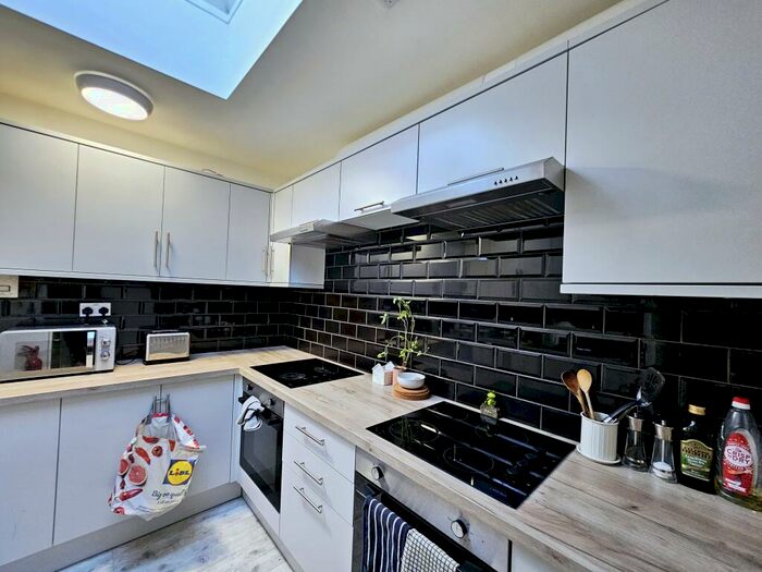 1 Bedroom House To Rent In Woolwich Road, Woolwich, SE7