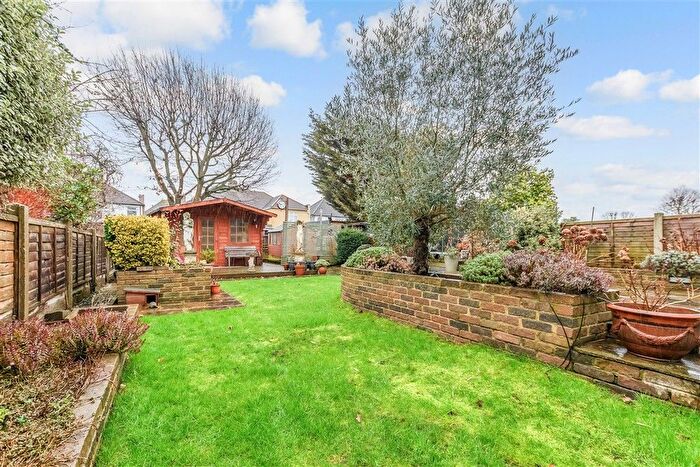 3 Bedroom Semi-Detached House For Sale In Mayfair Avenue, Bexleyheath, Kent, DA7