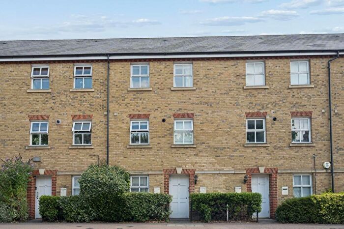2 Bedroom Duplex For Sale In High Street, Berkhamsted, HP4