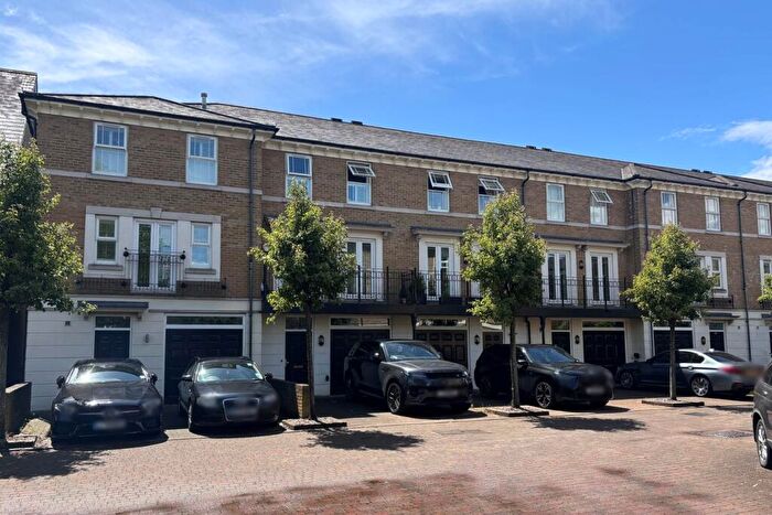 4 Bedroom Terraced House For Sale In Whitstone Lane, Langley Waterside, Beckenham, BR3
