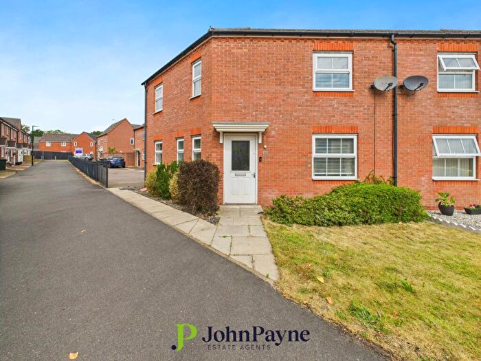 3 Bedroom Semi-Detached House To Rent In Jefferson Way, Bannerbrook Park, Coventry, CV4