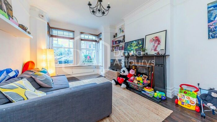 1 Bedroom Apartment To Rent In Hillfield Avenue, Crouch End, London, N8