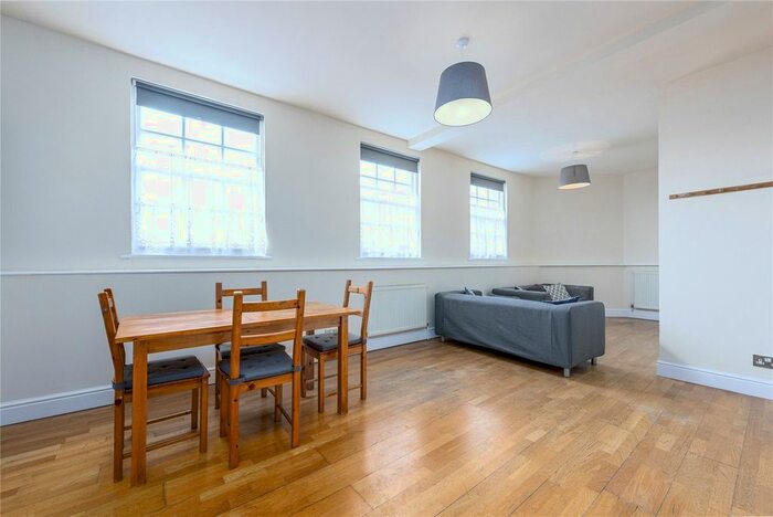 2 Bedroom Flat To Rent In Roman Road, Bow West, E3