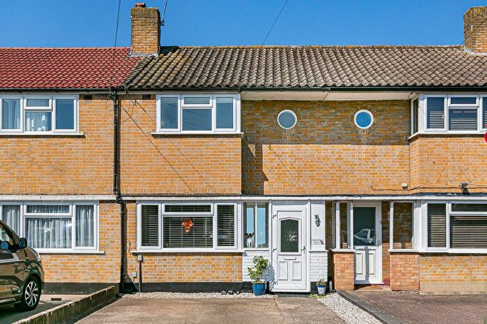 2 Bedroom Terraced House For Sale In The Vale, Sunbury-On-Thames, Surrey, TW16