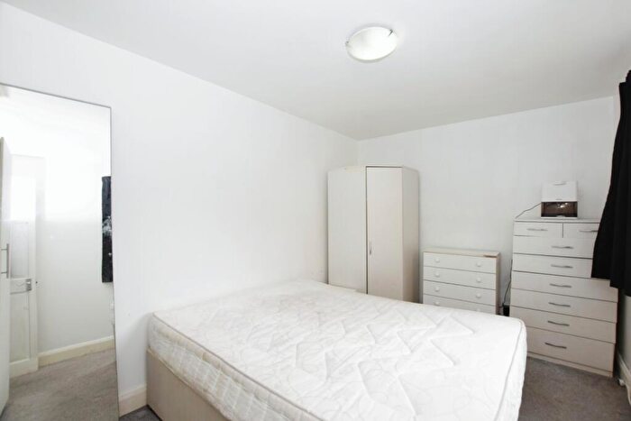 1 Bedroom Flat To Rent In Stubbs Drive London, SE16
