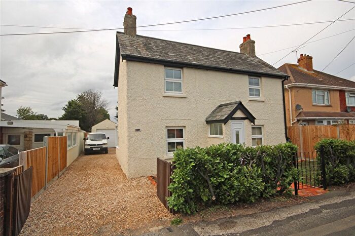 3 Bedroom Detached House For Sale In Manor Road, New Milton, Hampshire, BH25