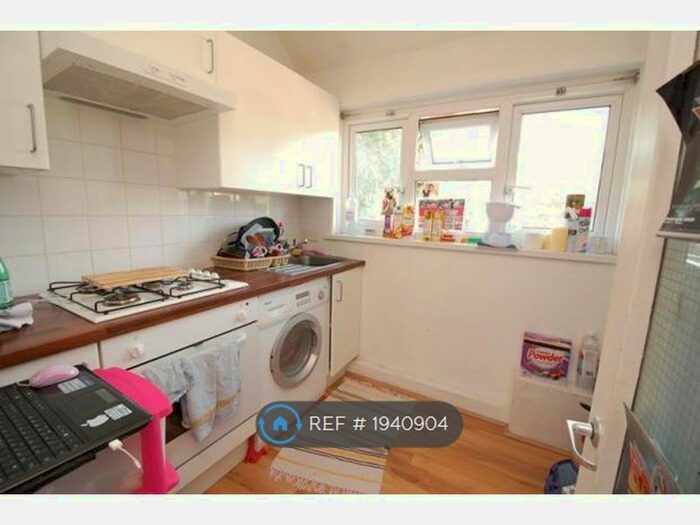 1 Bedroom Flat To Rent In Hazel Way, London, SE1