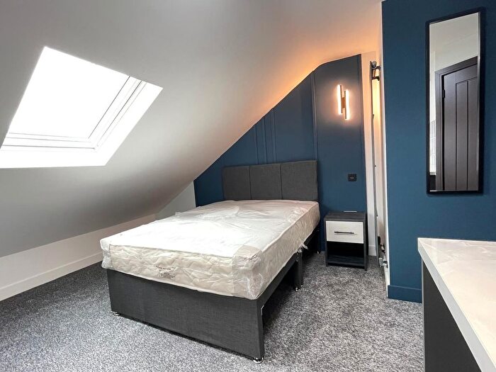 1 Bedroom Studio To Rent In Clarendon Road, Luton, Bedfordshire, LU2