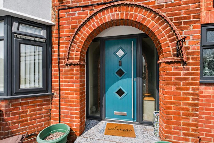 3 Bedroom House For Sale In Creighton Road, Southampton, SO15