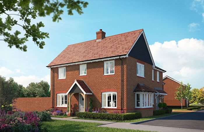 3 Bedroom Semi-Detached House For Sale In Whitsbury Road, Fordingbridge, SP6