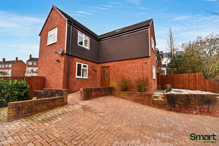 3 Bedroom Detached House For Sale In Redhills, Exeter, EX4