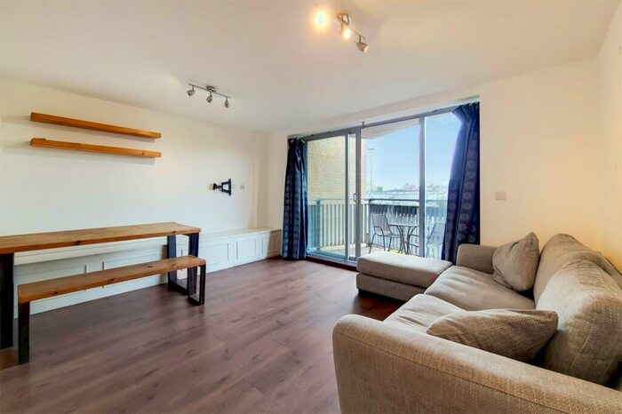 2 Bedroom Flat To Rent In Regents Park Road, Chalk Farm, NW1