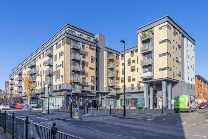 2 Bedroom Flat To Rent In Copenhagen Street, London, N1