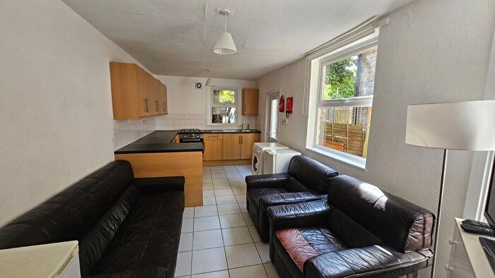 4 Bedroom Terraced House To Rent In Liddington Road, London, E15