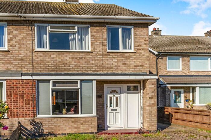 3 Bedroom Semi-Detached House To Rent In Cromarty Road, Stamford, PE9