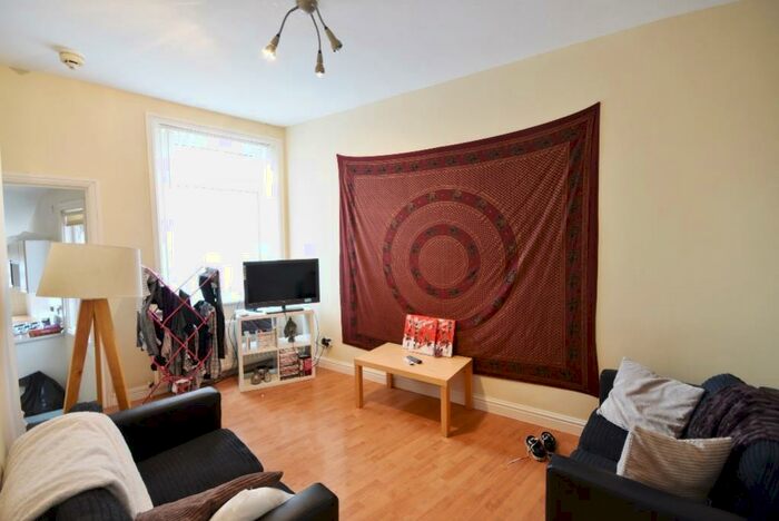 3 Bedroom Ground Flat To Rent In Wolseley Gardens, Jesmond Vale, NE2