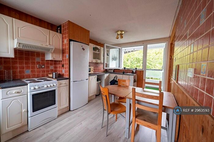 4 Bedroom Maisonette To Rent In Goldman Close, London, E2
