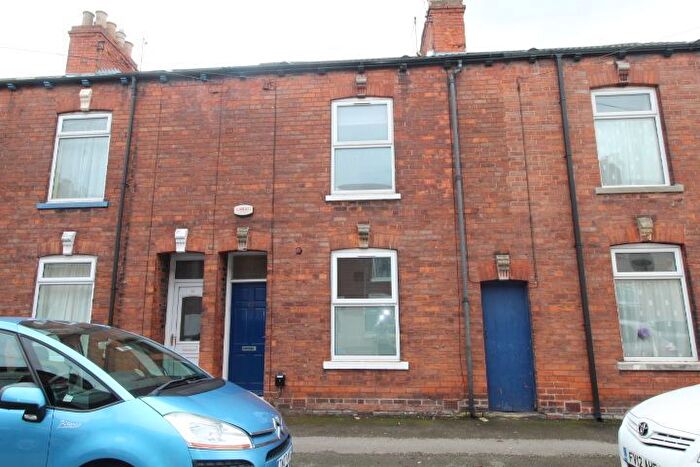 3 Bedroom Terraced House To Rent In Sharp Street, Hull, HU5