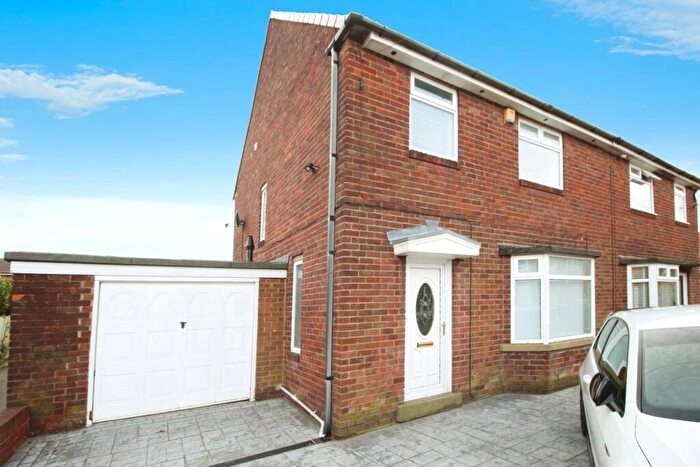 3 Bedroom Semi Detached House For Sale In Thirlmere Way, Newcastle Upon Tyne, Tyne And Wear, NE5