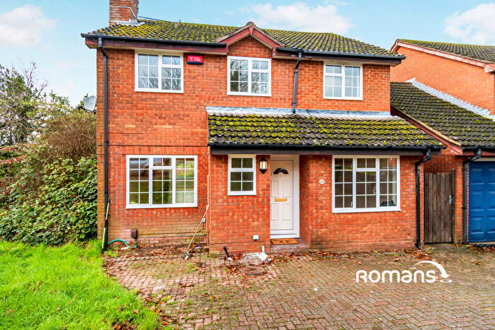 4 Bedroom Detached House To Rent In Frampton Way, Kings Worthy, Winchester, SO23