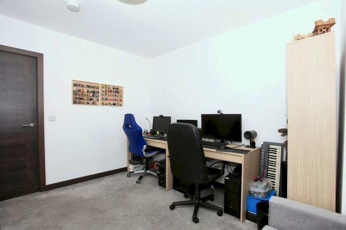2 Bedroom Flat For Sale In East Station Road, Fletton Quays, Peterborough, PE2