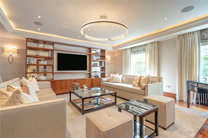 2 Bedroom Flat To Rent In Grosvenor Hill, Mayfair, W1K