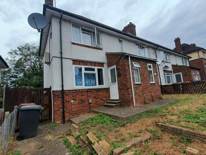 2 Bedroom Flat To Rent In Merthyr Road, Northampton, NN5