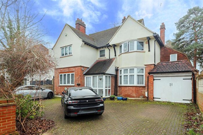 5 Bedroom Detached House For Sale In King Edwards Road, Ruislip, HA4