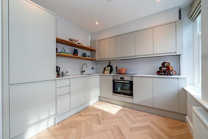 3 Bedroom Flat To Rent In Hamlet Gardens, King Street London, W6