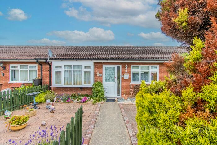 2 Bedroom Terraced Bungalow For Sale In Dune Court, Winterton-On-Sea, Great Yarmouth, NR29