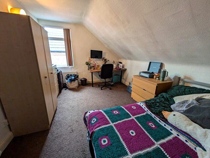5 Bedroom Semi-Detached House To Rent In Midland Avenue, Nottingham, NG7