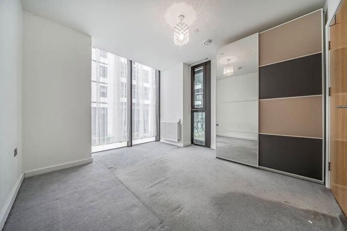 2 Bedroom Flat For Sale In Barge Walk, North Greenwich, London, SE10