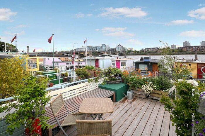 1 Bedroom House Boat To Rent In Cheyne Walk, Chelsea, SW10