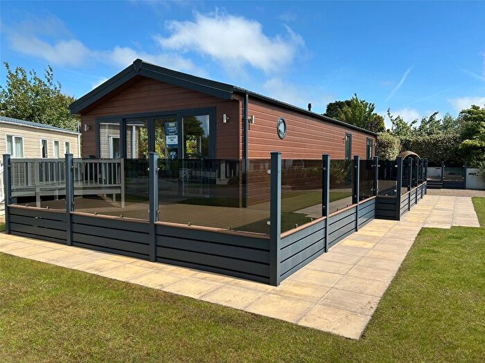 2 Bedroom Property For Sale In Halt Road, Goonhavern, Truro, Cornwall, TR4