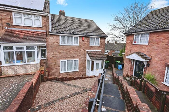 3 Bedroom End Of Terrace House For Sale In Hawfield Close, Tividale, Oldbury, B69