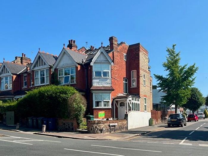 1 Bedroom Flat For Sale In Nether Street, North Finchley, N12