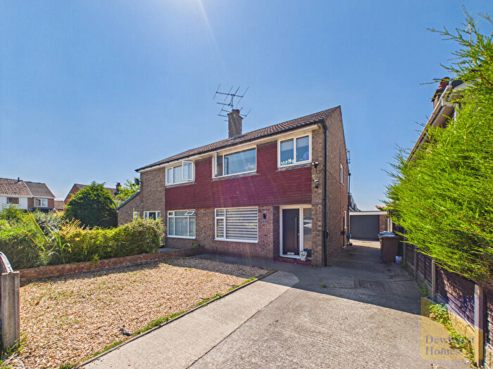 3 Bedroom Semi-Detached House For Sale In Larchwood, Penwortham, Penwortham, PR1