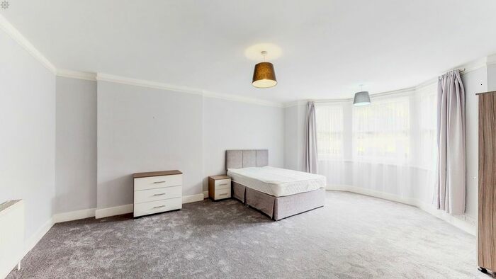 4 Bedroom Flat To Rent In Castlebar Hill, Ealing, Ealing, W5