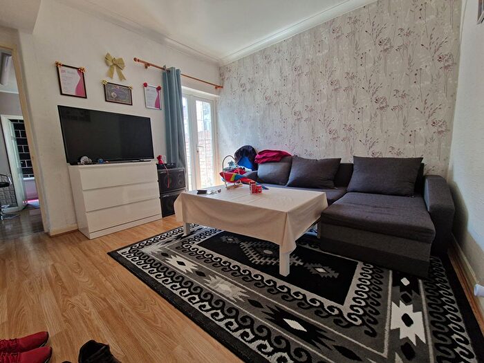 1 Bedroom Flat To Rent In Perth Road, London, E13