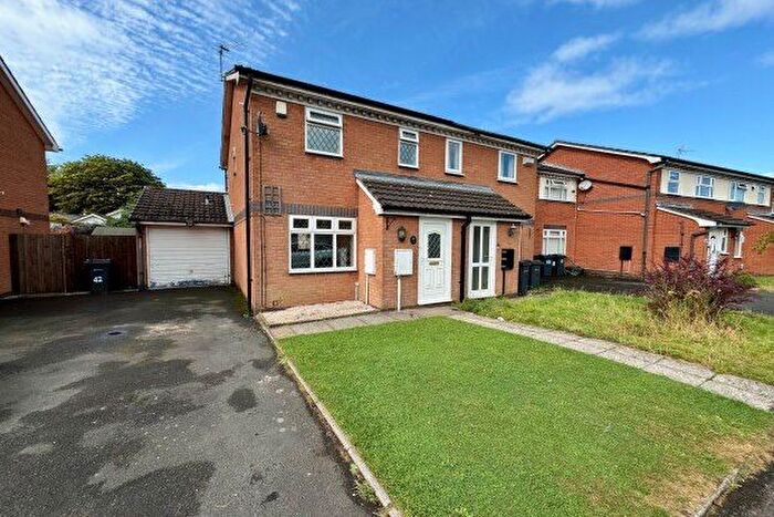 2 Bedroom Property To Rent In Heathlands Grove, Birmingham, B31