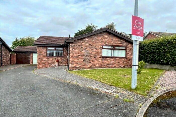 3 Bedroom Bungalow To Rent In Howards Way, Neston, CH64