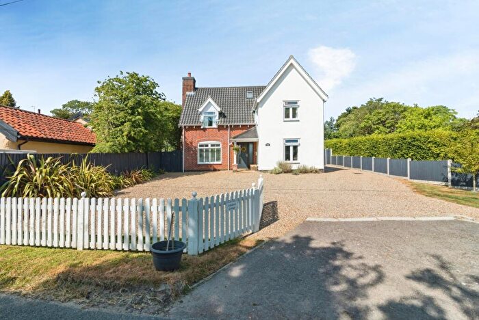 3 Bedroom Detached House For Sale In Halesworth Road, Redisham, Beccles, Suffolk, NR34