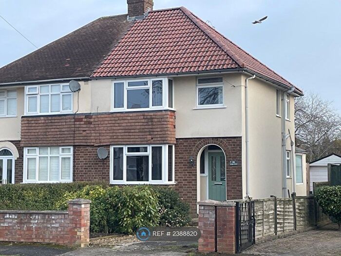 3 Bedroom Semi-Detached House To Rent In Grange Avenue, Bristol, BS34