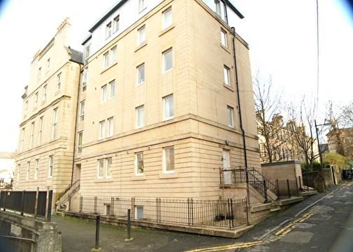 3 Bedroom Flat To Rent In Alfred Lane, Glasgow, G12