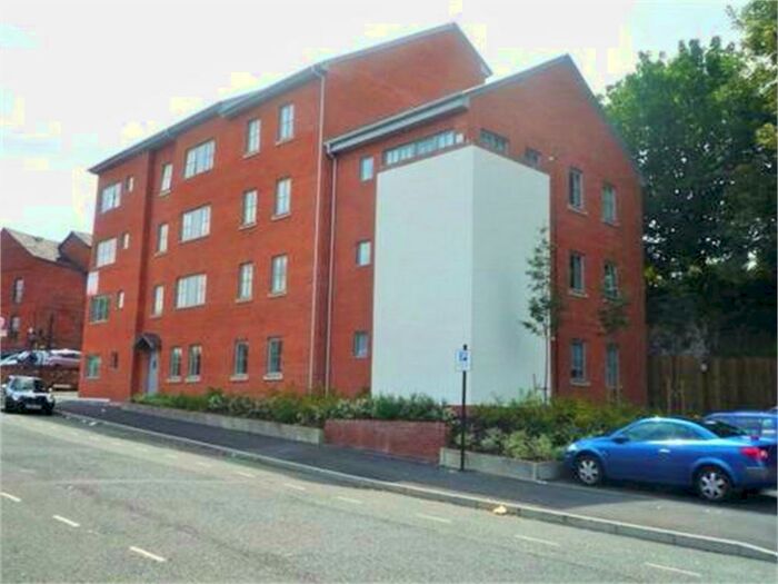 2 Bedroom Flat To Rent In Hopes Carr, Stockport, SK1