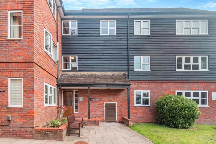 2 Bedroom Flat To Rent In Parsonage Road, Rickmansworth, WD3