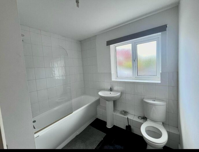 1 Bedroom Flat For Sale In Plymouth Point, Manchester, M13
