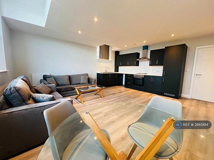 1 Bedroom Flat To Rent In Richardshaw Lane, Pudsey, LS28