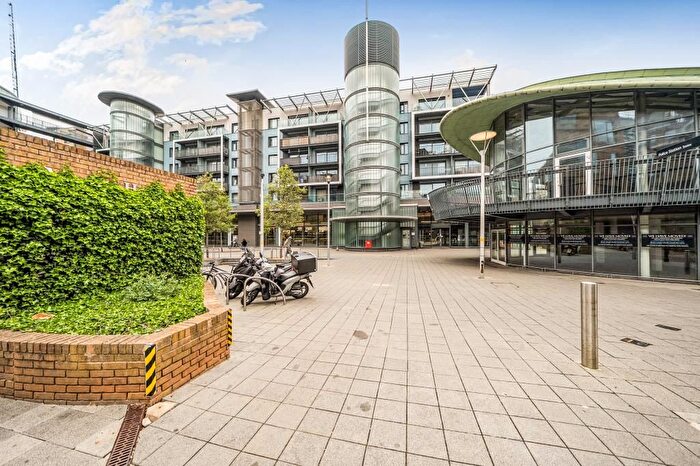 2 Bedroom Flat For Sale In Maidenhead, Berkshire, SL6